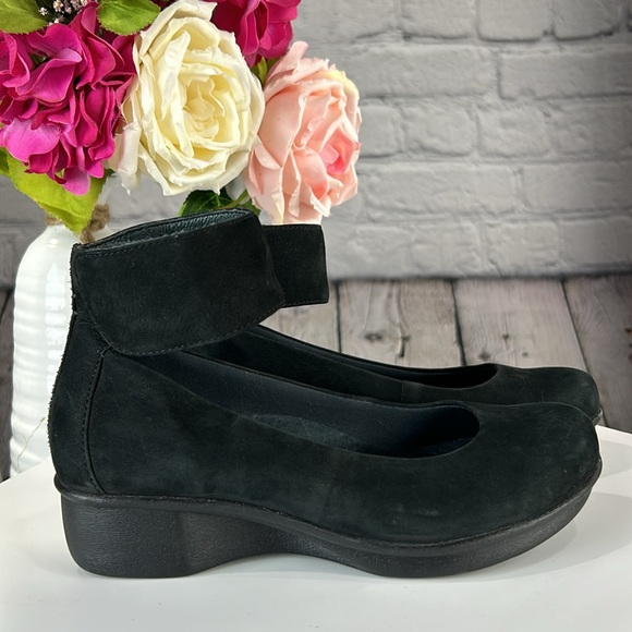 DANSKO LULU Black Suede Ankle Strap Mary Jane Flats - Picture 5 of 17